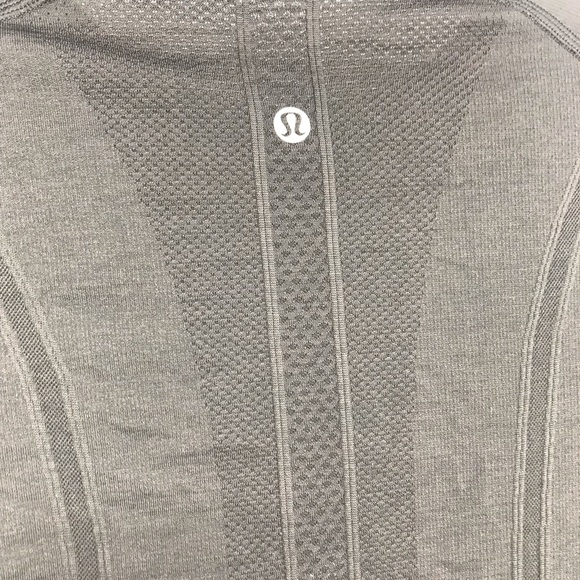 Lululemon swiftly tech long sleeved shirts size 6 - Picture 12 of 14